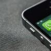 适用于iOS的WhatsApp获得支持Memoji的最新2.19.100更新